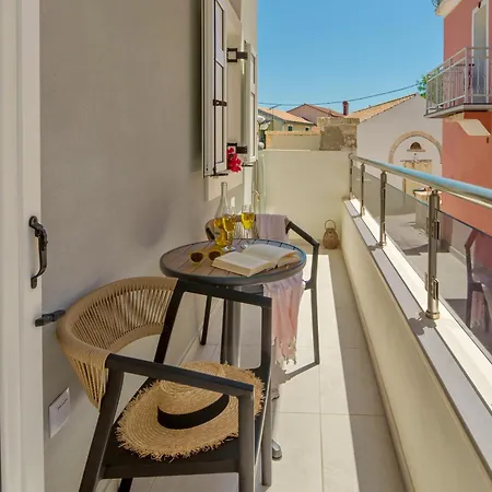 Oikeia By About Paxos Lejlighed
