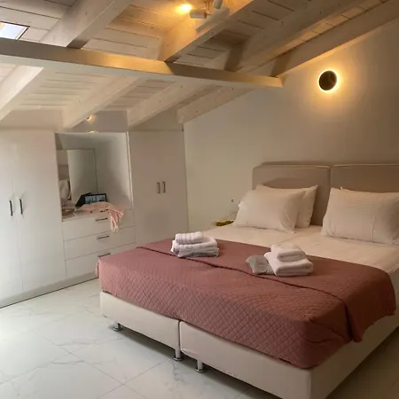 Oikeia By About Paxos *