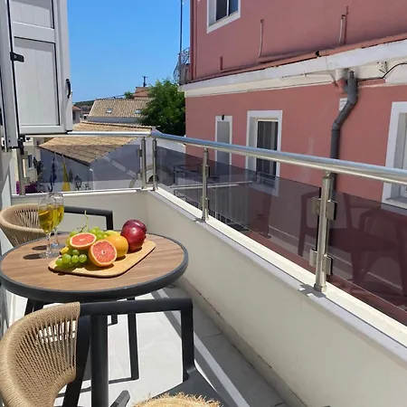 Oikeia By About Paxos Gaios