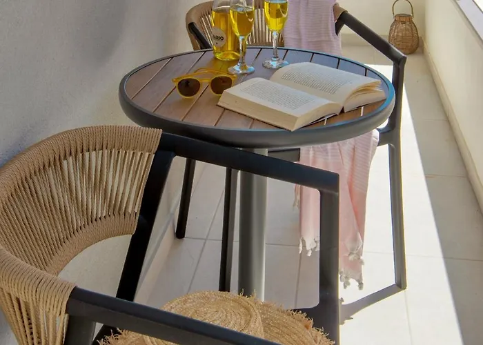 Oikeia By About Paxos