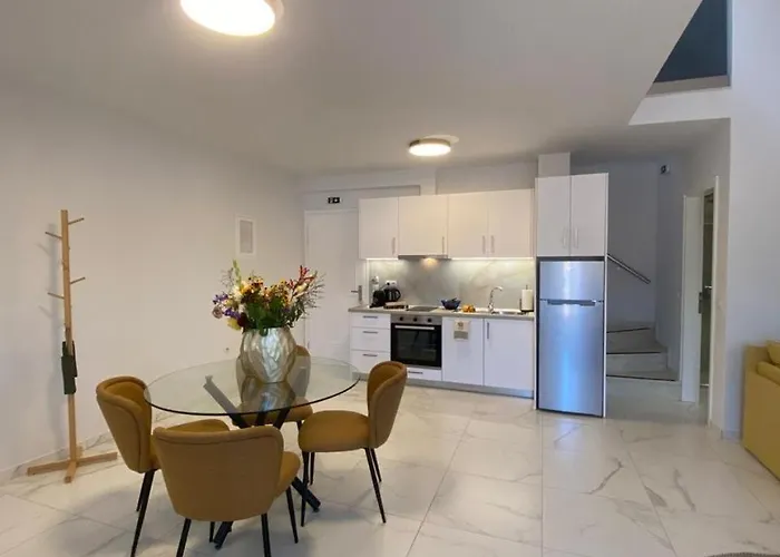 Oikeia By About Paxos Apartment *